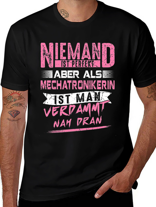 Niemand Mechatronikerin Black Graphic Tee